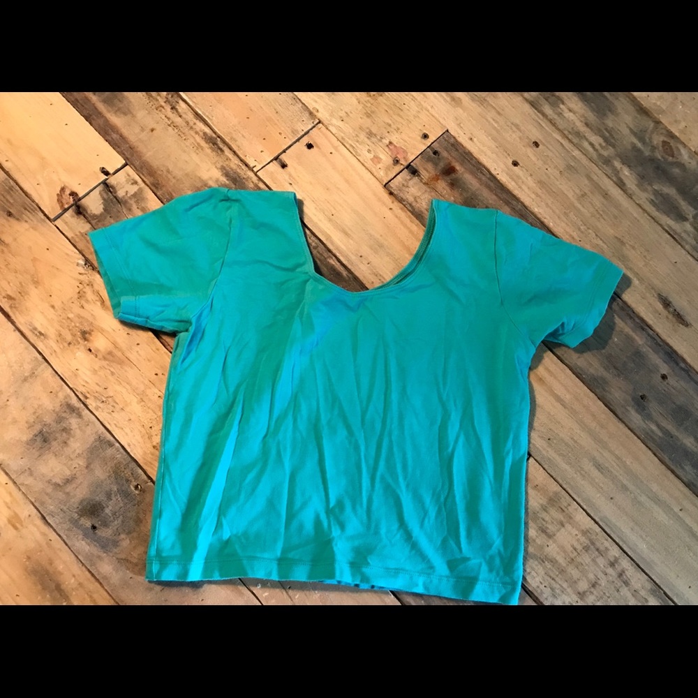 Blue cropped tee